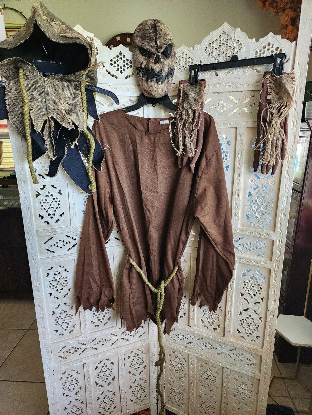 Spirit Halloween Sinister Scarecrow Outfit- Size Adult L/XL - Picture 2 of 14